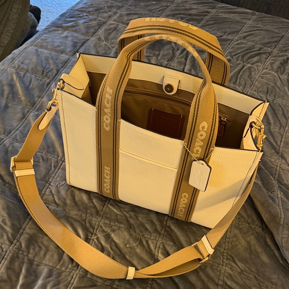 Coach Cream and Tan Shoulder Bag